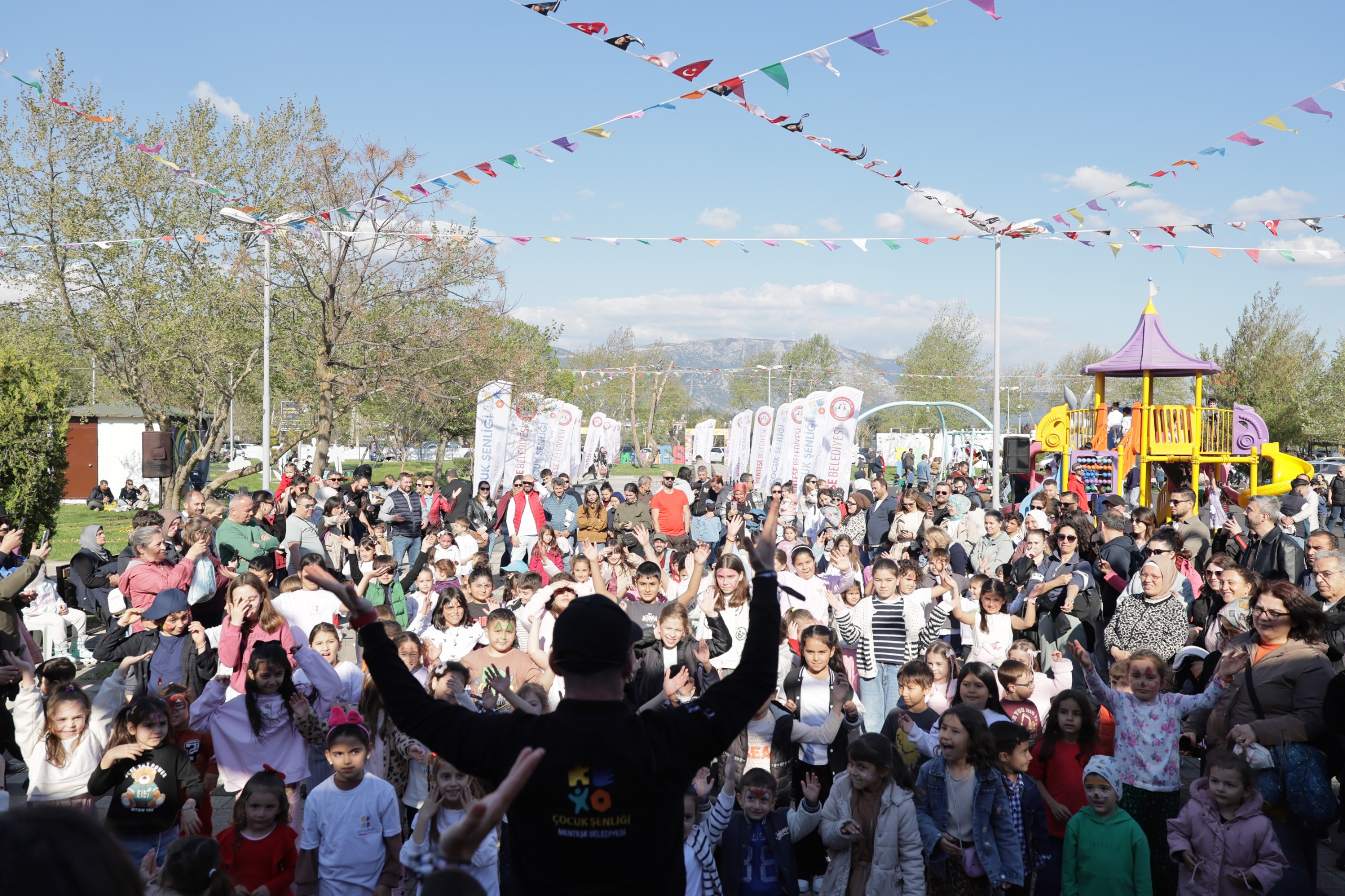 Muğla Menteşe'de Uluslararası Çocuk Şenliği Başladı